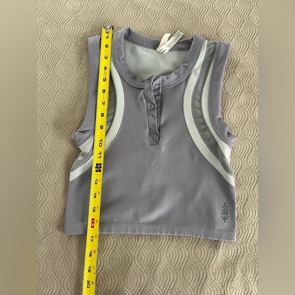 🆕 free People Movement top in lavender and gray size medium /large - Picture 8 of 12